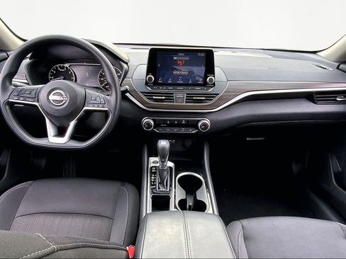 Used 2024 Nissan Altima 2.5 SV image 7