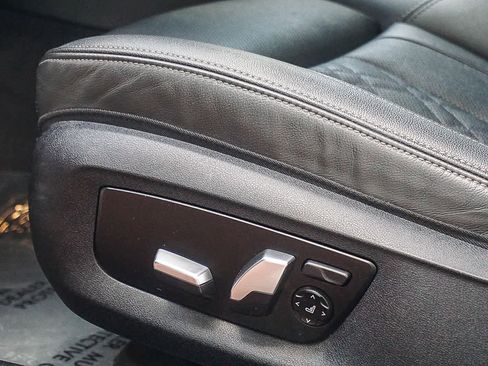Used 2021 BMW 530i w/ Convenience Package RWD image 22