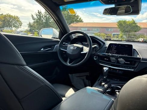 Used 2022 Cadillac CT4 Luxury w/ Sun And Sound Package RWD image 24