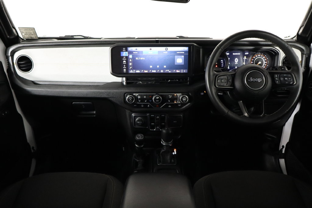 Used 2025 Jeep Wrangler Unlimited Sport w/ Convenience Group AWD/4WD image 13