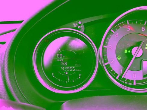 Used 2016 MAZDA MX-5 Miata Club RWD image 23