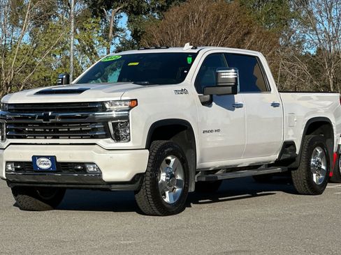 Used 2022 Chevrolet Silverado 2500 High Country w/ Z71 Off-Road Package AWD/4WD image 8