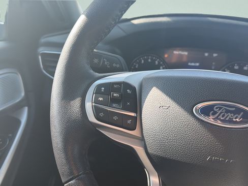 Certified 2024 Ford Explorer Limited w/ Limited Technology Package AWD/4WD image 35