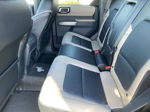 Used 2023 Ford Bronco Wildtrak image 21