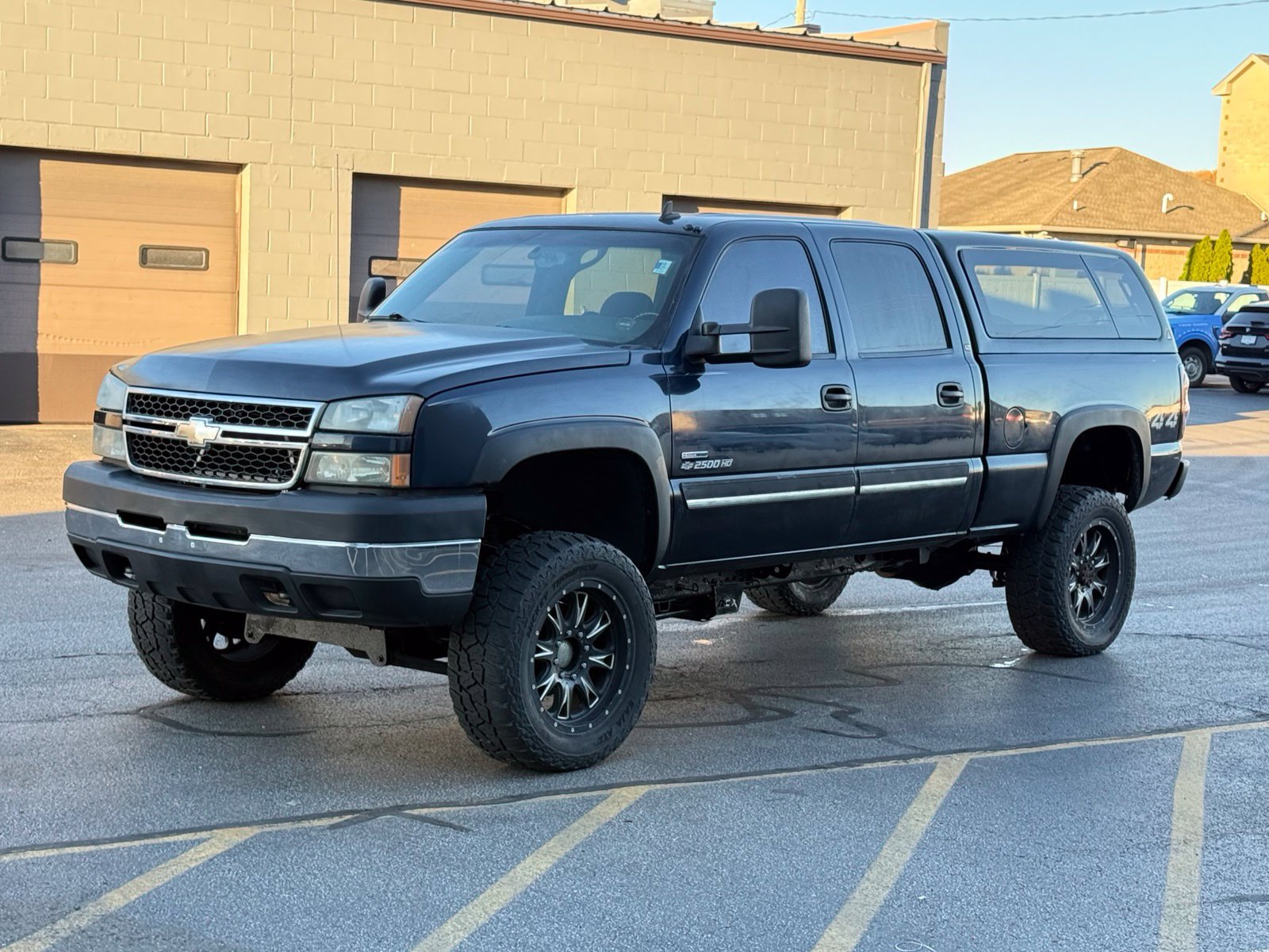 Used 2006 Chevrolet Silverado 2500 LT w/ Heavy-Duty Power Package AWD/4WD image 8