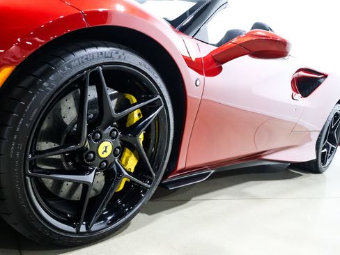 Used 2022 Ferrari F8 Tributo RWD image 25