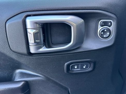 Used 2020 Jeep Wrangler Unlimited Sport S AWD/4WD image 11