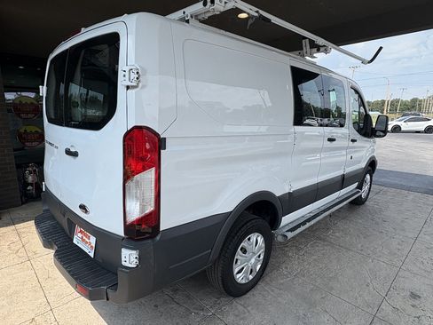 Used 2016 Ford Transit 250 130 Low Roof w/ Exterior Upgrade Package RWD image 6
