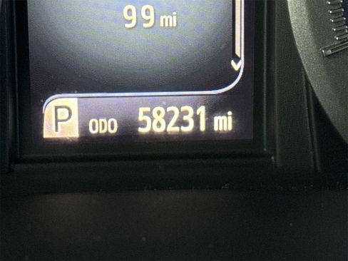 Used 2017 Toyota Sienna XLE image 21