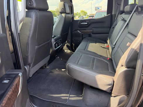 Used 2019 GMC Sierra 1500 Denali w/ Denali Ultimate Package AWD/4WD image 11
