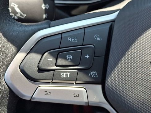 Used 2024 Volkswagen Jetta SE FWD image 23