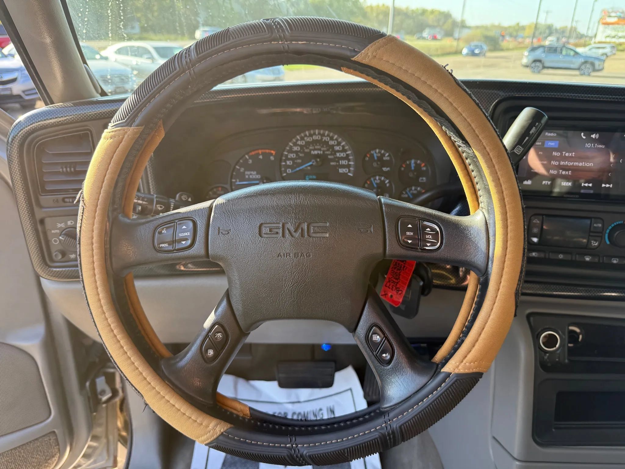 Used 2003 GMC Sierra 2500 SLT w/ SLT Preferred Equipment Group AWD/4WD image 32