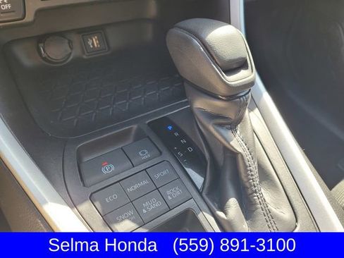 Used 2024 Toyota RAV4 LE image 20