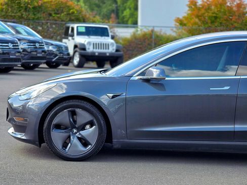 Used 2018 Tesla Model 3 Long Range AWD/4WD image 7