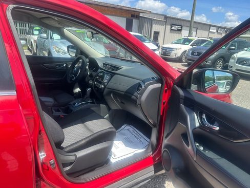 Used 2017 Nissan Rogue S FWD image 12