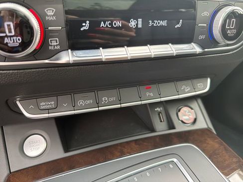 Used 2019 Audi Q5 2.0T Premium Plus w/ Premium Plus Package AWD/4WD image 30