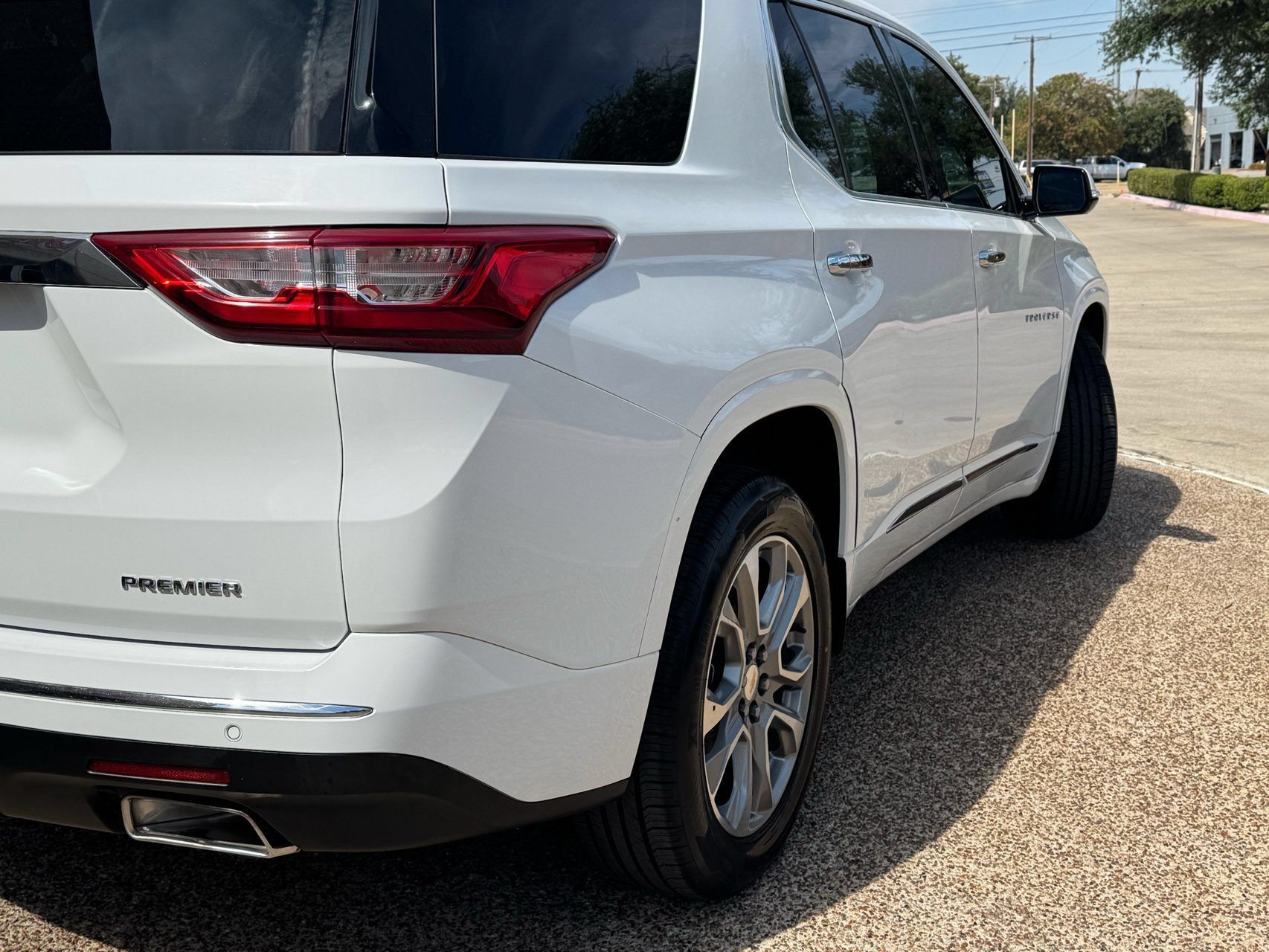 Used 2020 Chevrolet Traverse Premier AWD/4WD image 5