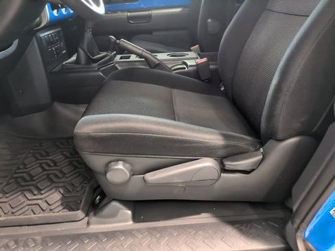 Used 2007 Toyota FJ Cruiser 4WD image 18