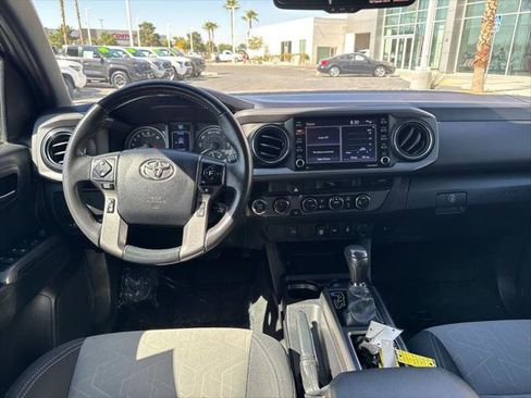 Certified 2023 Toyota Tacoma TRD Off-Road w/ Black Out Package (TMS) AWD/4WD image 17