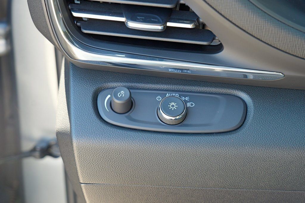 New 2026 Buick Envista Sport Touring w/ Convenience I Package FWD image 18