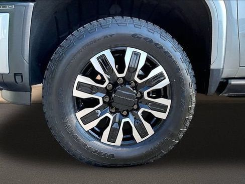 Used 2026 GMC Sierra 2500 Denali Ultimate AWD/4WD image 8