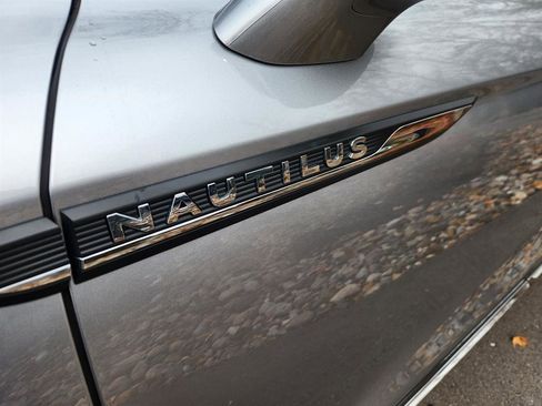 Certified 2021 Lincoln Nautilus Reserve image 10