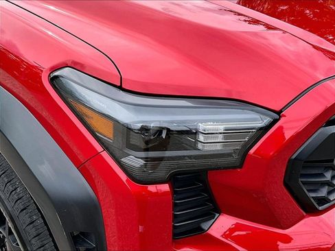 Used 2024 Toyota Tacoma TRD Off-Road w/ TRD Off Road Upgrade Package AWD/4WD image 32