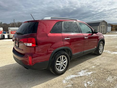 Used 2014 Kia Sorento LX image 6