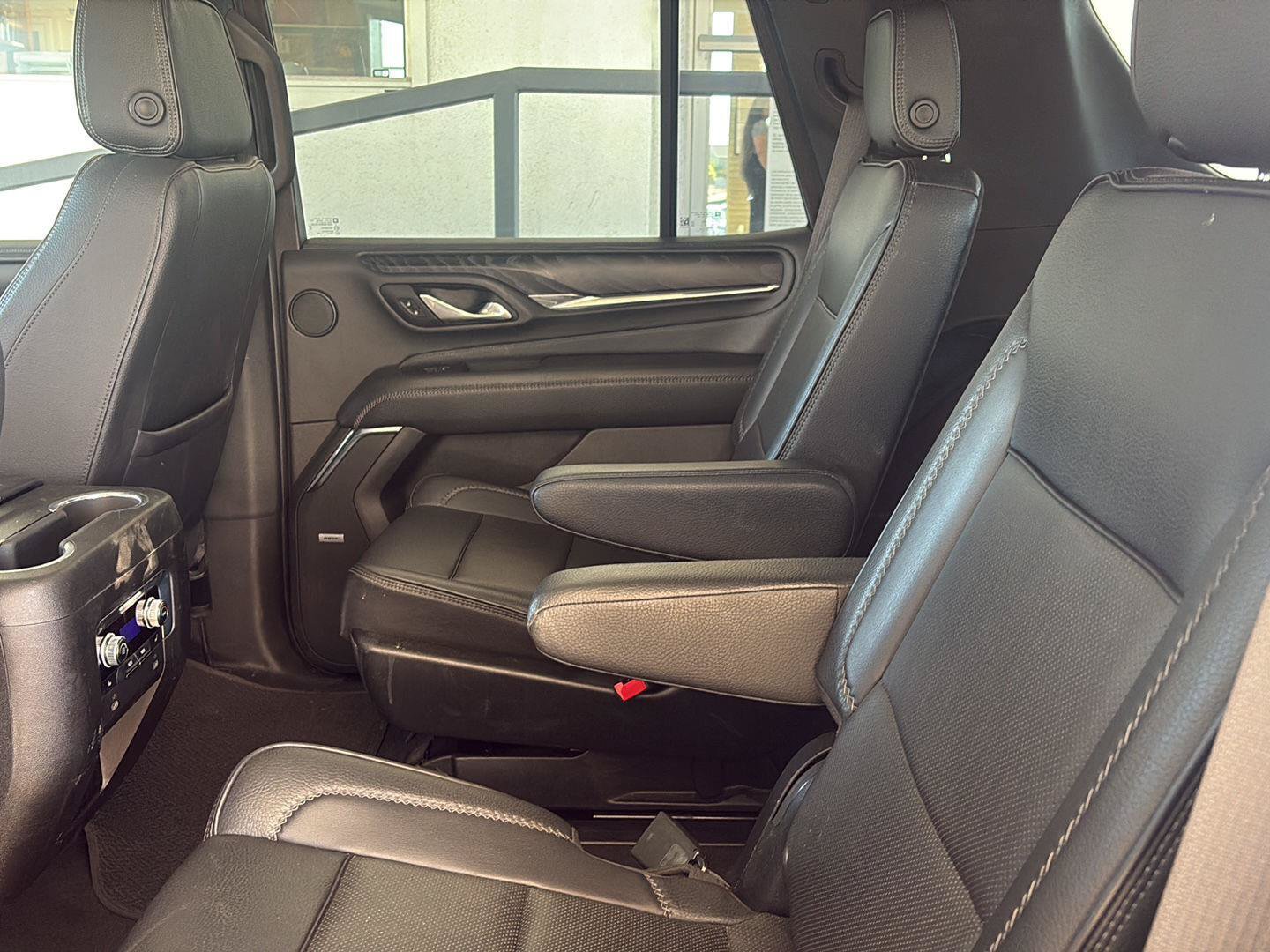 Used 2023 GMC Yukon Denali AWD/4WD image 11