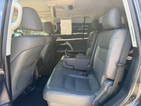 Used 2011 Toyota Land Cruiser w/ Upgrade Pkg AWD/4WD image 39
