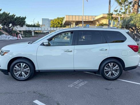 Used 2019 Nissan Pathfinder S image 7