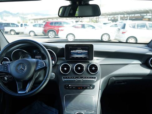 Used 2019 Mercedes-Benz GLC 300 image 17