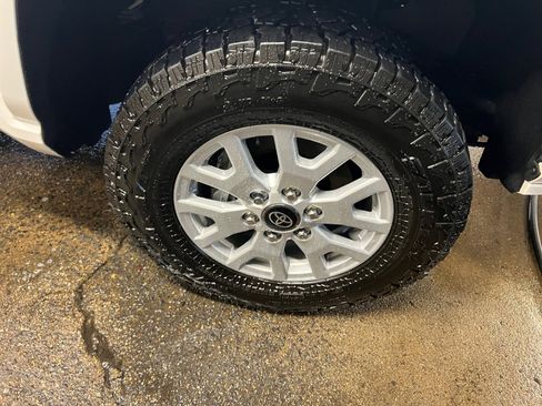 Used 2024 Toyota Tacoma SR5 image 29