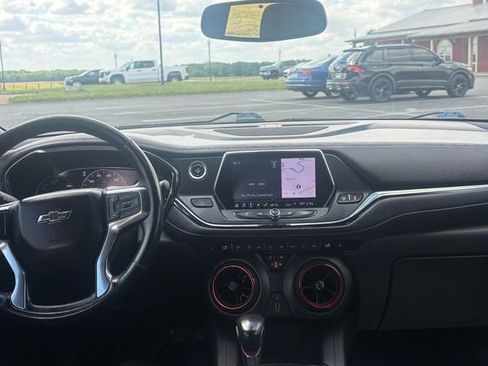 Used 2019 Chevrolet Blazer RS w/ Sun and Wheels Package FWD image 16