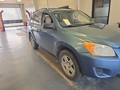 Used 2012 Toyota RAV4 4WD V6 w/ Tow Prep Pkg image 1