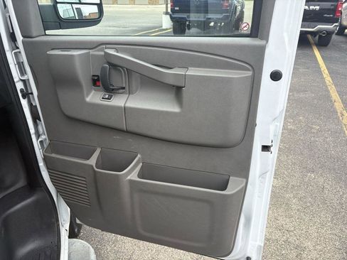 Used 2023 Chevrolet Express 2500 w/ Driver Convenience Package image 8