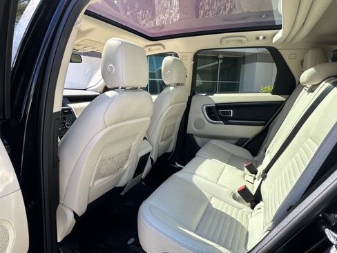 Used 2018 Land Rover Discovery Sport HSE Luxury image 8