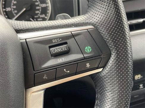 Used 2024 Mitsubishi Outlander SE image 21