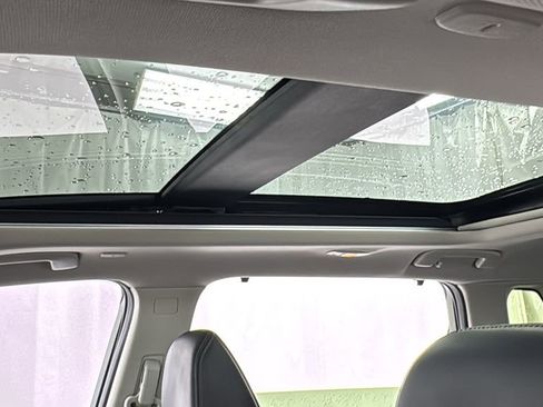 Used 2023 Nissan Rogue SV w/ SV Premium B Package image 35