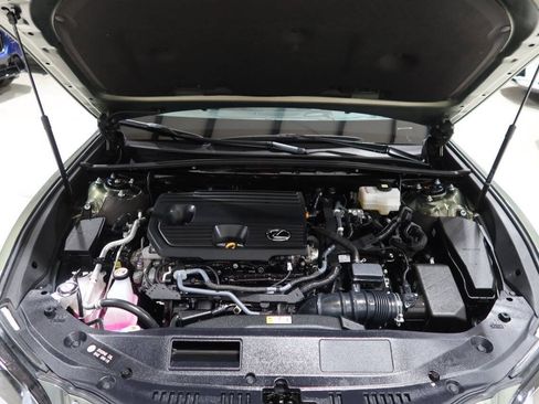 Used 2025 Lexus ES 300h w/ Premium Package FWD image 8