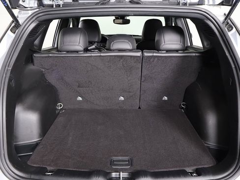 Used 2025 Jeep Compass Latitude AWD/4WD image 17