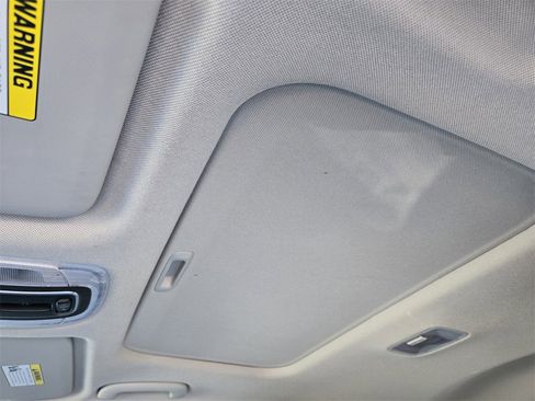 Used 2023 Hyundai Elantra Limited image 27