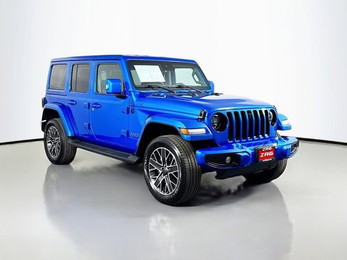 Used 2023 Jeep Wrangler Unlimited Sahara AWD/4WD image 7