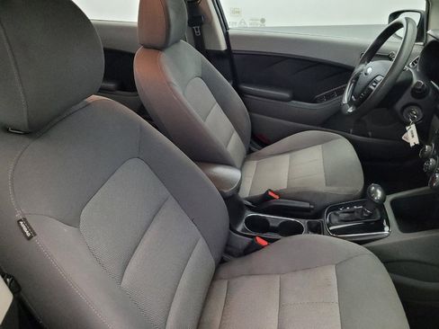 Used 2017 Kia Forte LX image 21