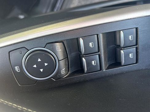 Used 2022 Ford Explorer XLT w/ Equipment Group 202A image 31