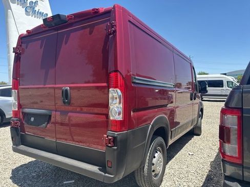 Used 2023 RAM ProMaster 2500 w/ Driver Convenience Group FWD image 3