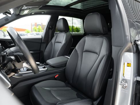 Certified 2025 Audi Q8 Premium Plus w/ Premium Plus Package AWD/4WD image 23