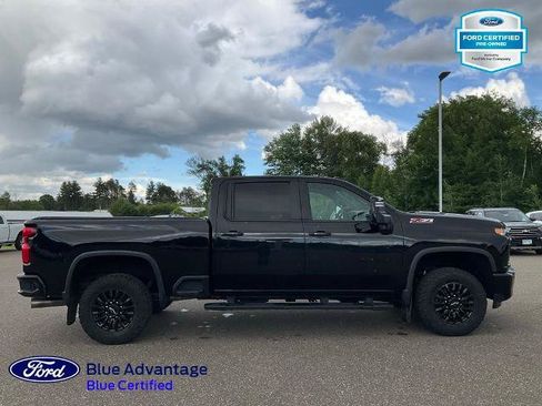 Used 2021 Chevrolet Silverado 2500 LT w/ Midnight Edition AWD/4WD image 23