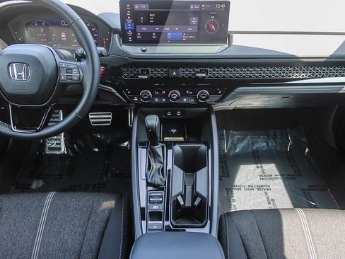 Used 2025 Honda Accord Sport image 13