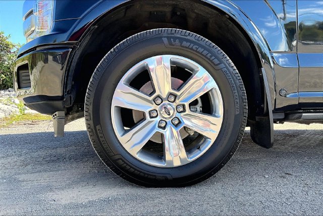 Used 2018 Ford F150 Platinum w/ Equipment Group 701A Luxury RWD image 8